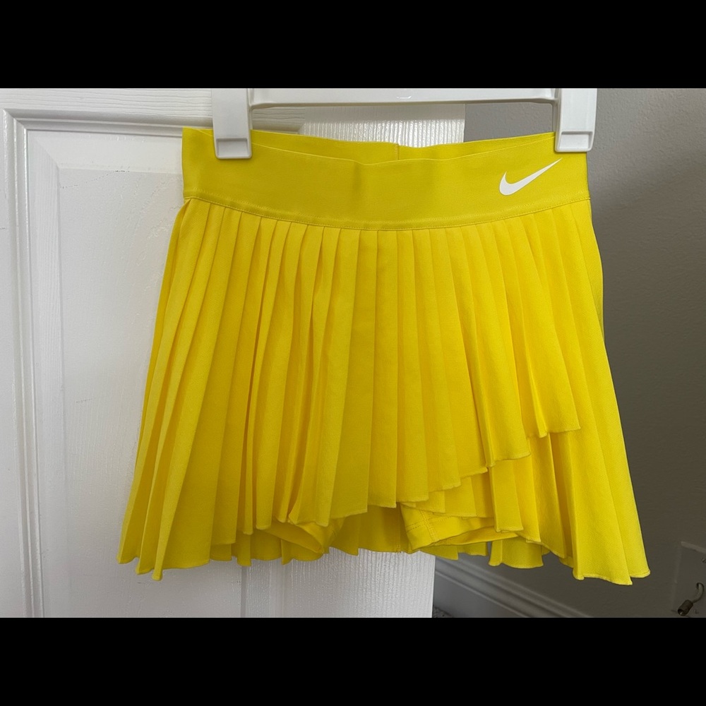 Nike Victory Tennis Skirt(XS,like brand new!)